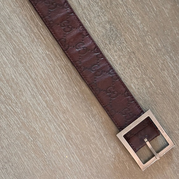 SOLD Gucci Brown Leather Vintage GG Monogram Stamped Belt - Picture 3 of 14